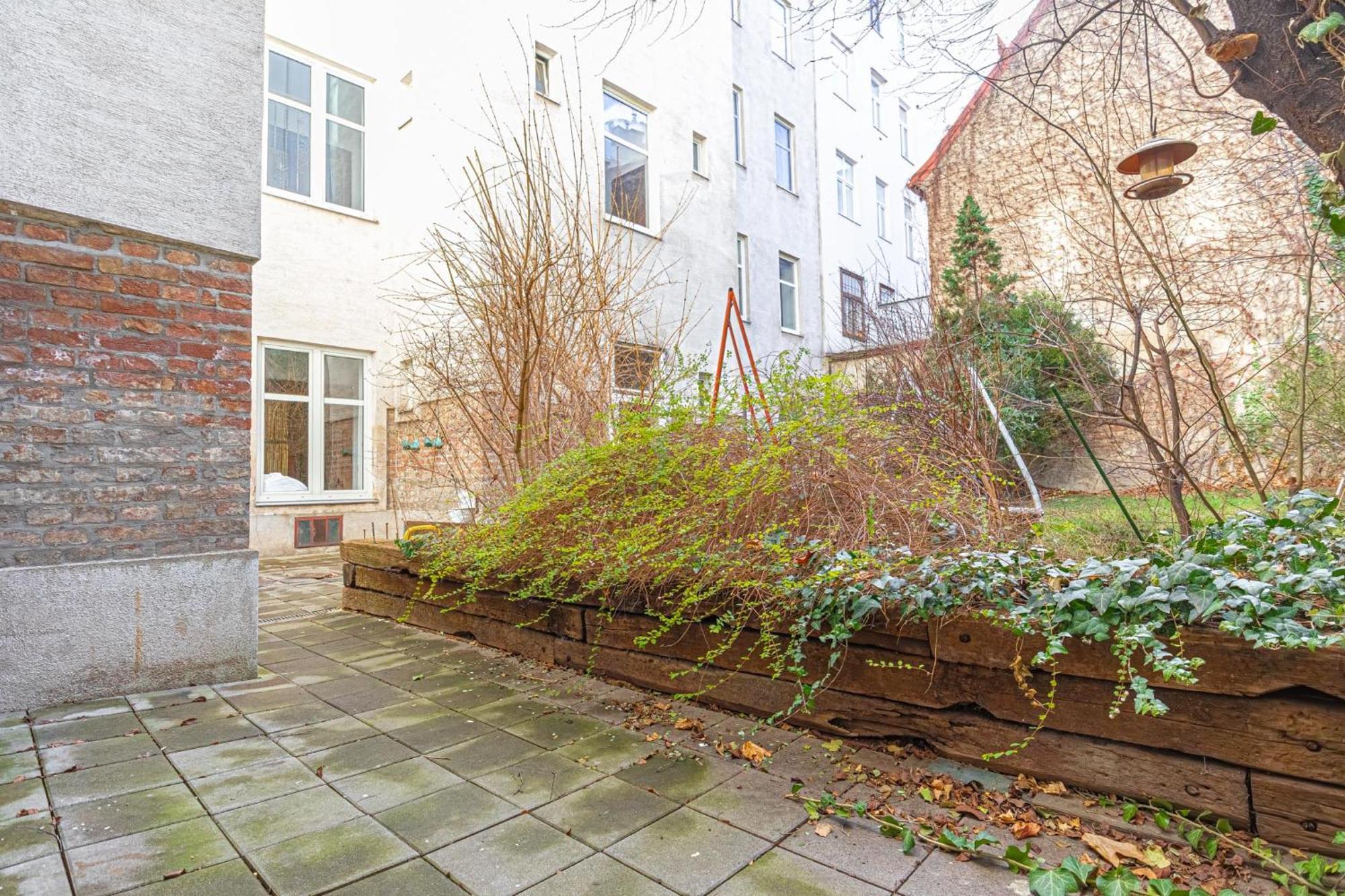 Simple Apt W Full Kitchen Wiener Stadthalle Viena Exterior foto