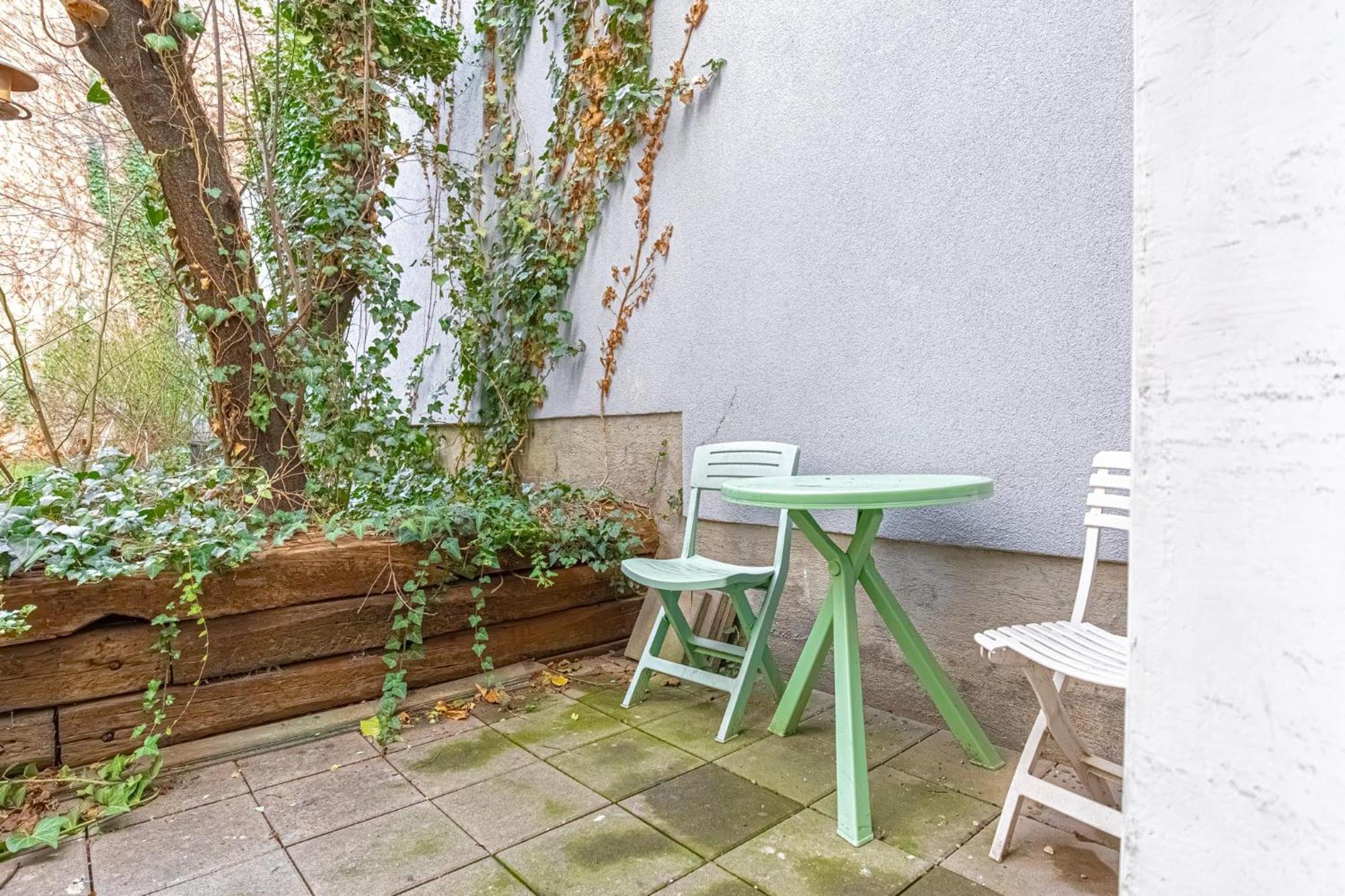 Simple Apt W Full Kitchen Wiener Stadthalle Viena Exterior foto